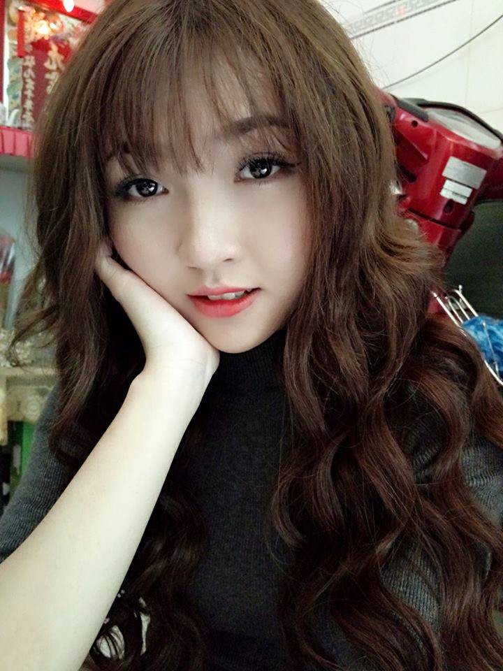 Tìm hot girl ở đâu xa khi giới streamer cũng có những cô nàng xinh hết phần người khác